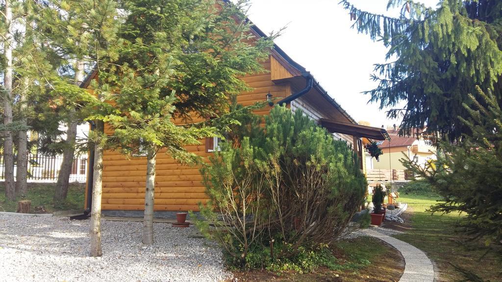 Liptovska Chata Pri Potoku Ліптовський Мікулаш Екстер'єр фото