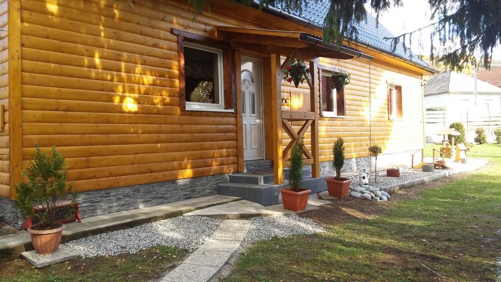 Liptovska Chata Pri Potoku Ліптовський Мікулаш Екстер'єр фото