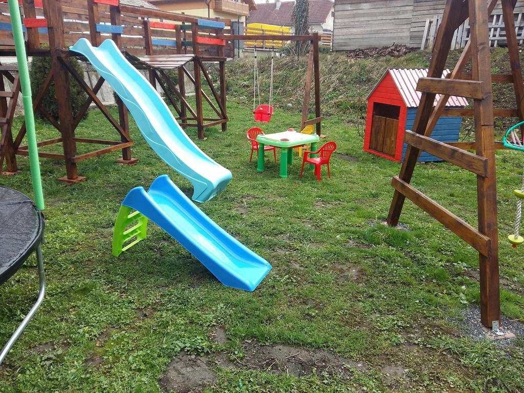 Liptovska Chata Pri Potoku Ліптовський Мікулаш Екстер'єр фото